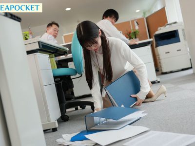 Em nhân viên mới hiến lồn mời đồng nghiệp địt